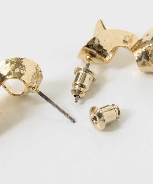 URBAN RESEARCH DOORS（アーバンリサーチドアーズ）の「ツイストプレートピアス∴（ピアス（両耳用）・レディース・SILVER/GOLD・one/One）」の8枚目の写真