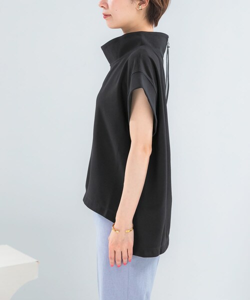 URBAN RESEARCH ROSSO（アーバンリサーチロッソ）の「ELENDEEK　OFF NECK CUT AND SEWN（Tシャツ/カットソー・レディース・O.WHT/BLK/BRN・Free）」の12枚目の写真