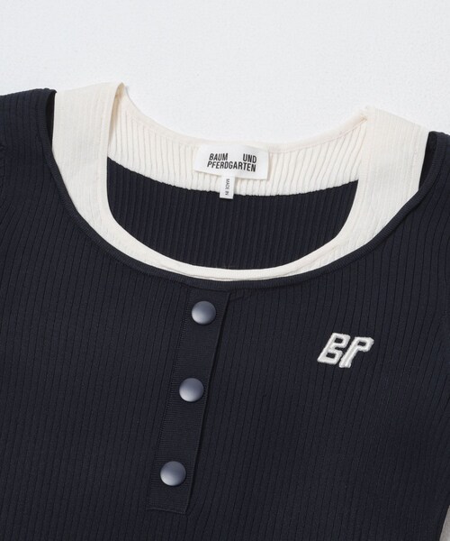 URBAN RESEARCH(アーバンリサーチ)の「BAUM UND PFERDGARTEN VISCOSE KNIT(ニット/セーター・レディース・B BLUE・S)」の4枚目の写真