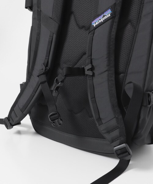 URBAN RESEARCH DOORS(アーバンリサーチドアーズ)の「patagonia REFUGIO DAY PACK 30L(バックパック/リュック・メンズ・BLK/CVGR・One)」の7枚目の写真
