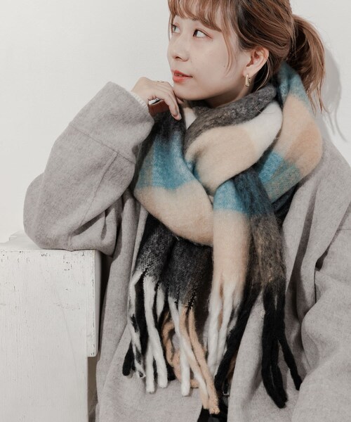 SMELLY（スメリー）の「ボリュームチェックマフラー（マフラー・レディース・PPL/BLU・-）」の12枚目の写真