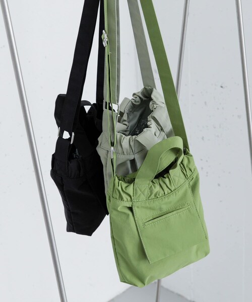 SENSE OF PLACE by URBAN RESEARCH(センスオブプレイスバイアーバンリサーチ)の「ナイロンミニショルダーバッグ(ショルダーバッグ・メンズ・GREEN/BLACK/GREIGE・one)」の14枚目の写真