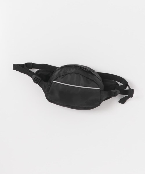 URBAN RESEARCH DOORS(アーバンリサーチドアーズ)の「『別注』Marmot×DOORS BODY BAG(ボディバッグ/ウエストポーチ・メンズ・BLACK/GRAY/NAVY・One)」の6枚目の写真
