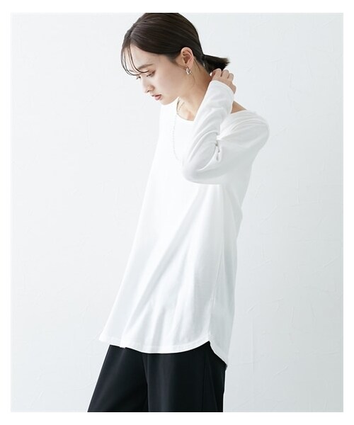 nissen（ニッセン）の「重ね着用ロングＴシャツ（ラウンドへム・スクエアへム）（Tシャツ/カットソー・レディース・ラウンドへム(オフホワイト)/スクエアへム(オフホワイト)/襟ぐり広めラウンドへム(オフホワイト)/襟ぐり広めスクエアへム(オフホワイト)・M/L/LL/S）」の17枚目の写真