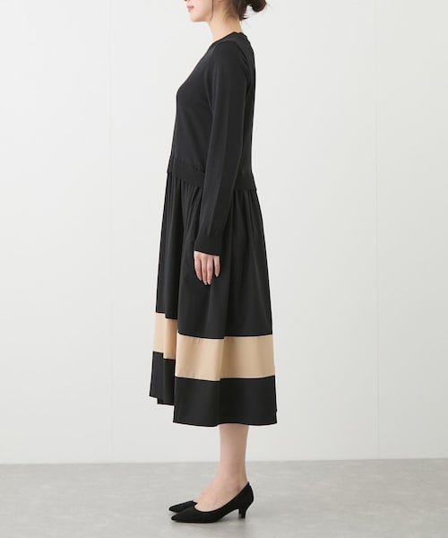 Jayro（ジャイロ）の「ニットドッキング配色ワンピース（ワンピース・レディース・ブラック/ベージュ/ブルー系・F）」の19枚目の写真