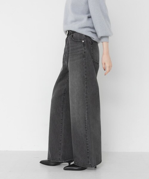 URBAN RESEARCH（アーバンリサーチ）の「ワイドストレートデニムパンツ（デニムパンツ・レディース・BLACK/LT BLUE・36/38/40）」の4枚目の写真