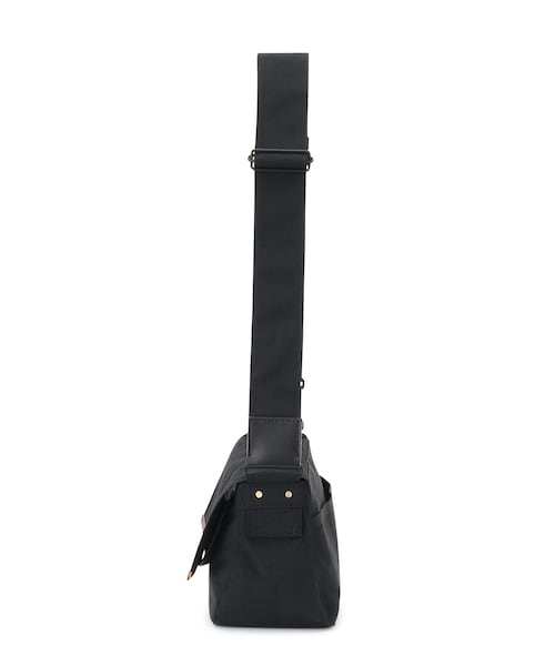 ADAM ET ROPE'（アダムエロペ）の「【texnh/テクネ】POST（ショルダーバッグ・メンズ・ブラック・F）」の3枚目の写真