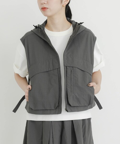 EKAL（エカル）の「DRY OUT SHORT LENGTH T-SHIRTS（Tシャツ/カットソー・レディース・ホワイト/アイボリー/ピンク/チャコール・One）」の17枚目の写真