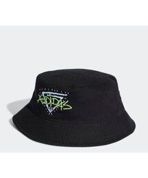 adidas（アディダス）の「グラフィック バケットハット キッズ（アクセサリー・キッズ）」