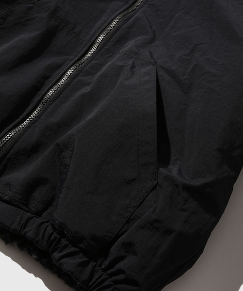 ADAM ET ROPE'(アダムエロペ)の「【NOMA RHYTHM TEXTILE/ノーマリズム テキスタイル】DYG Reversible Sherpa Hoody(パーカー・メンズ・ブラック・2/3)」の11枚目の写真