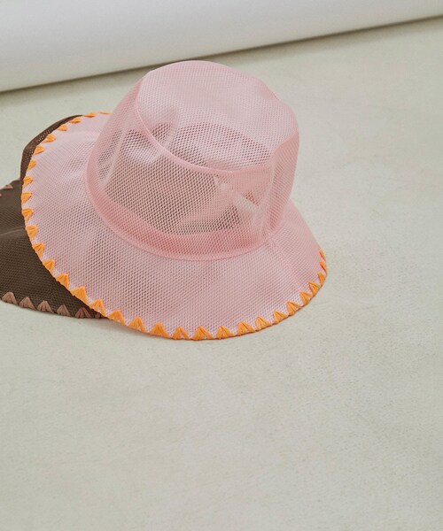 ADAM ET ROPE'（アダムエロペ）の「【La Maison de Lyllis（メゾンドリリス）】QWAU（ハット・レディース・ブラック/ダークブラウン系/サックス/ピンク・F）」の7枚目の写真