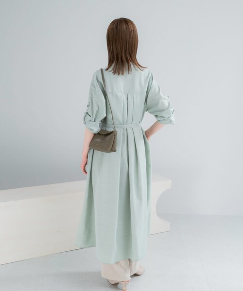 URBAN RESEARCH ROSSO（アーバンリサーチロッソ）の「ウォッシャブルリネンライクシャツワンピース（ワンピース・レディース・L/BEIGE/MINT/NAVY・Free）」の21枚目の写真