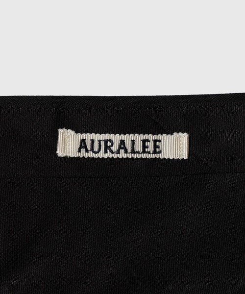ADAM ET ROPE'（アダムエロペ）の「【AURALEE/オーラリー】LIGHT WOOL MAX GABARDINE TWO-TUCK SLACKS（スラックス・メンズ・ブラック/ダークブラウン・3/4/5）」の20枚目の写真