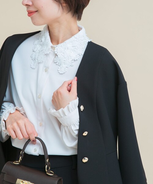 URBAN RESEARCH ROSSO（アーバンリサーチロッソ）の「『WEB/一部店舗限定』レースカラーブラウス（シャツ/ブラウス・レディース・OFF/NAVY・Free）」の10枚目の写真