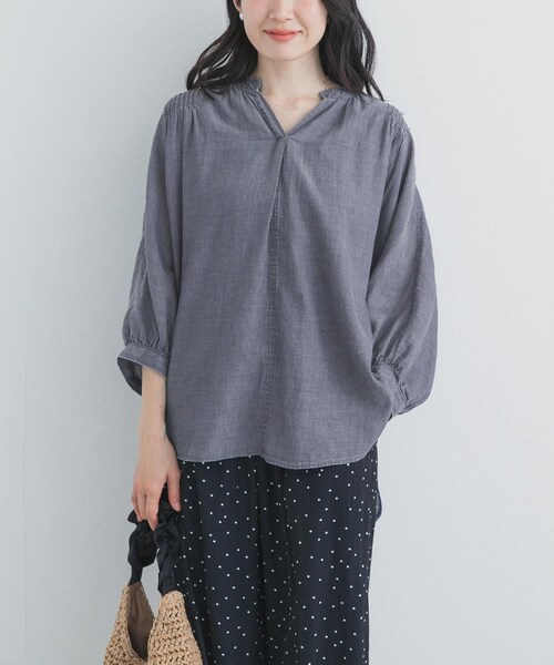URBAN RESEARCH DOORS(アーバンリサーチドアーズ)の「シアーデニムピンタックドルマンブラウス(シャツ/ブラウス・レディース・INDIGO/L.INDIGO・Free)」の18枚目の写真