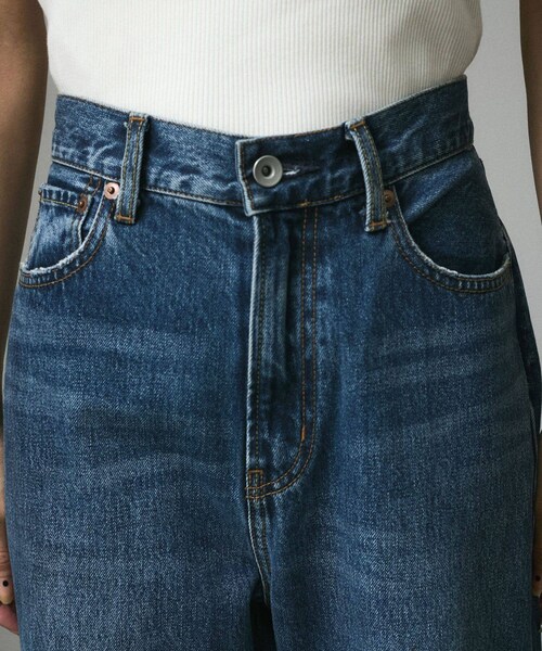 ADAM ET ROPE'(アダムエロペ)の「COTTON USAセミフレアデニム 4(デニムパンツ・レディース・ブルー系/サックス・M/S/XS)」の16枚目の写真