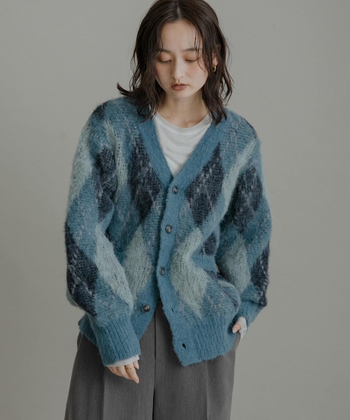 SENSE OF PLACE by URBAN RESEARCH（センスオブプレイスバイアーバンリサーチ）の「アーガイルVネックカーディガン（ニット/セーター・メンズ・BLACK/BLUE/NAVY/BROWN・M/L）」の2枚目の写真