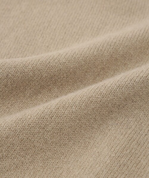 ADAM ET ROPE'(アダムエロペ)の「【J’aDoRe限定】【extreme cashmere(エクストリーム カシミア)】bandana(ストール/ショール・レディース・オフホワイト/ベージュ/カラシ・F)」の9枚目の写真