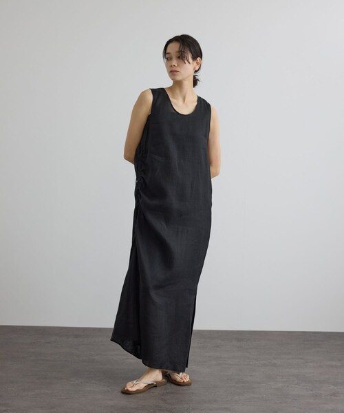 ADAM ET ROPE'(アダムエロペ)の「リネンドロストノースリーブワンピース / GENTLE LINEN(ワンピース・レディース・ブラック/グレー/ピンク・F)」の5枚目の写真
