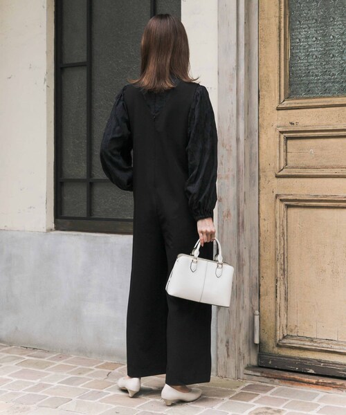URBAN RESEARCH DOORS（アーバンリサーチドアーズ）の「Vネックタックオールインワン（つなぎ/オールインワン・レディース・BLACK・S/M）」の9枚目の写真