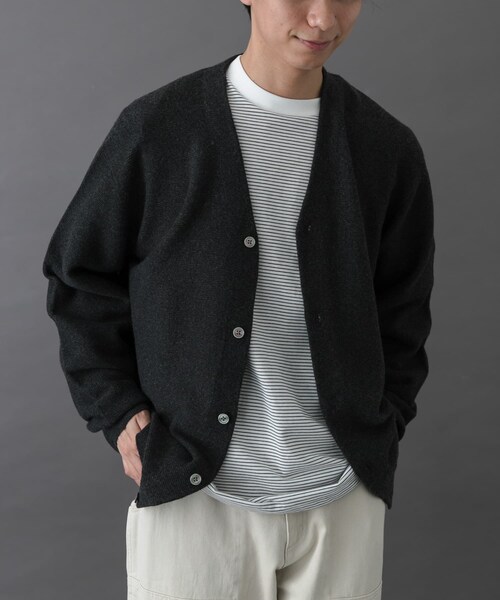 URBAN RESEARCH DOORS（アーバンリサーチドアーズ）の「FORK&SPOON　PROVORONE Vネックカーディガン（カーディガン/ボレロ・メンズ・NAVY/CHARCOAL・4/5）」の2枚目の写真