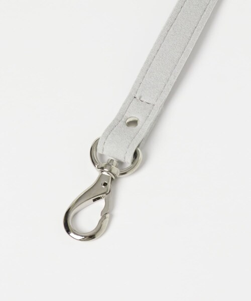 URBAN RESEARCH（アーバンリサーチ）の「YOUNG&OLSEN　ULTRASUEDE SHOULDER STRAP（ショルダーバッグ・メンズ・DARKNAVY/PLATINUM/ORANGE・-）」の11枚目の写真