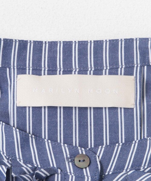 URBAN RESEARCH ROSSO（アーバンリサーチロッソ）の「MARILYN MOON　Modern tuck frill volume blouse（シャツ/ブラウス・レディース・WHITE/NAVYWHITE・FREE）」の15枚目の写真