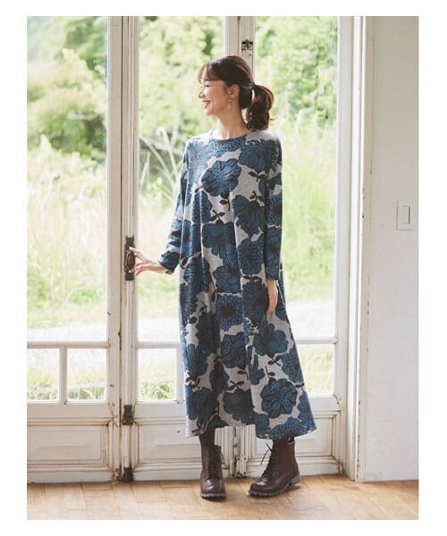 nissen（ニッセン）の「大きいサイズ　【BARNDOORコラボ】裏起毛カットソーロング丈ワンピース（ワンピース・レディース・グレー系ボタニカル柄/グレー系ドット柄/黒系ポピー柄/ウァームグレー系トマト柄/スモーキーブルー系ダリア柄/ネイビー系バンクシア柄/杢グレー系アップルツリー柄/黒系きんもくせい柄/杢ベージュ系北欧柄/ネイビー系たんぽぽ柄/グレー系パンジー柄/杢グレー系モノフラ柄・L~LL相当/3L~4L相当/5L~6L相当/8L相当/10L相当）」の10枚目の写真