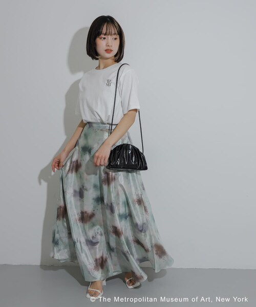 SENSE OF PLACE by URBAN RESEARCH(センスオブプレイスバイアーバンリサーチ)の「ボカシプリントロングスカート(スカート・レディース・BLACK/BLUE/GREEN・S/M)」の12枚目の写真