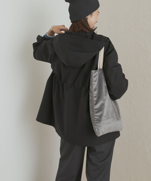 URBAN RESEARCH DOORS（アーバンリサーチドアーズ）の「防風/撥水ドロストフーディ（テーラードジャケット・レディース・D.BEIGE/BLACK・Free）」の6枚目の写真