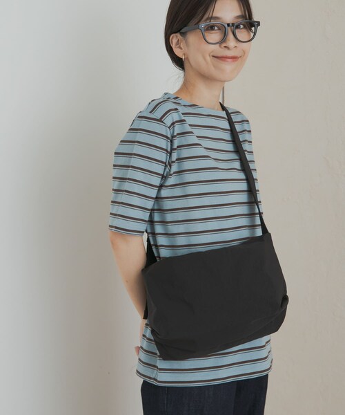 URBAN RESEARCH DOORS(アーバンリサーチドアーズ)の「ウォッシャブルミニショルダー(ショルダーバッグ・レディース・BEIGE/BLACK・one)」の7枚目の写真