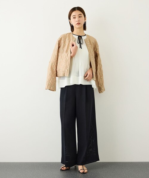 ROPE'(ロペ)の「ジャガードブルゾン/セットアップ対応・イージーケア(ブルゾン・レディース・ブラック/ベージュ・F)」の15枚目の写真