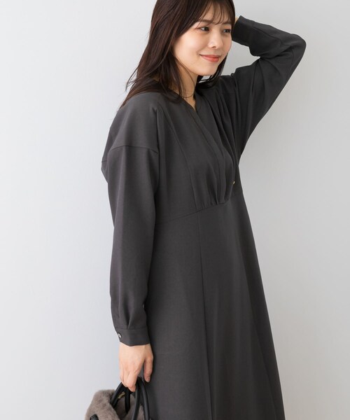 URBAN RESEARCH ROSSO（アーバンリサーチロッソ）の「『UR TECH SMOOTHLUXE』F by ROSSO　キーネックワンピース（ワンピース・レディース・BEIGE/C/GRAY/BLACK・36/38）」の17枚目の写真