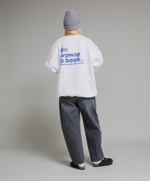 URBAN RESEARCH(アーバンリサーチ)の「BLANKMAG Go browse Crew(スウェット・メンズ・White/Black・M/L/XL)」の5枚目の写真
