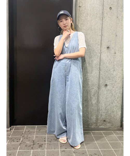Ungrid（アングリッド）の「バックオープンデニムサロペット（つなぎ/オールインワン・レディース・ブラック/ブルー・S/M）」の4枚目の写真