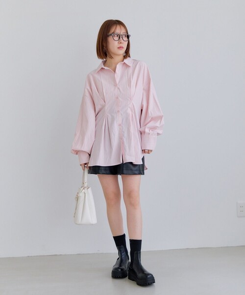 VIS（ビス）の「【WEB限定】ウエストタックシャツ（シャツ/ブラウス・レディース・ホワイト/ブルー系/ピンク/イエロー・F）」の20枚目の写真