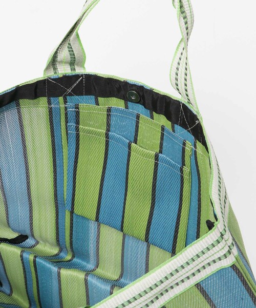 ITEMS URBANRESEARCH（アイテムズ アーバンリサーチ）の「ビニールトートバッグ（トートバッグ・レディース・PPL/GRN/BLK・-）」の19枚目の写真