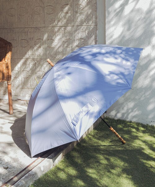 URBAN RESEARCH(アーバンリサーチ)の「晴雨兼用バンブーアンブレラ(長傘・レディース・WHITE/BLUE/BLACK・-)」の4枚目の写真
