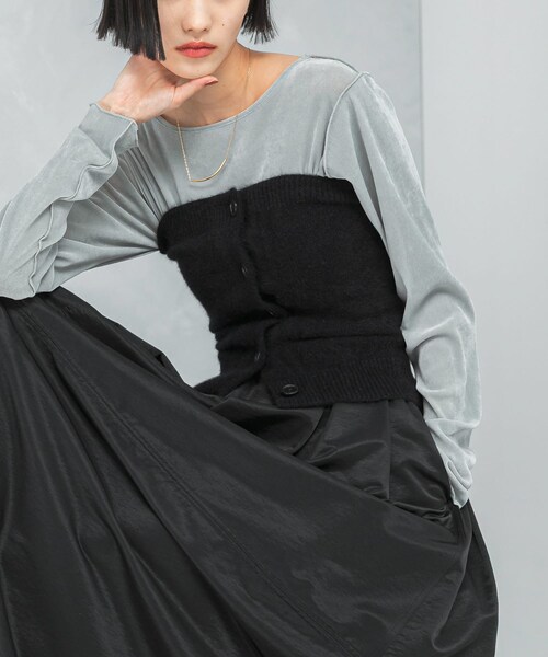 URBAN RESEARCH ROSSO（アーバンリサーチロッソ）の「エアリーニットボタンデザインビスチェ（ニット/セーター・レディース・GRAY/BLACK・Free）」の4枚目の写真