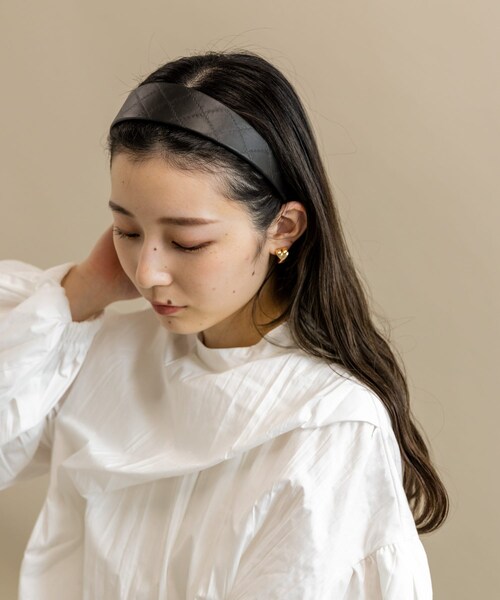 SMELLY（スメリー）の「フェイクレザーカチューシャ（カチューシャ・レディース・BLK・-）」の5枚目の写真