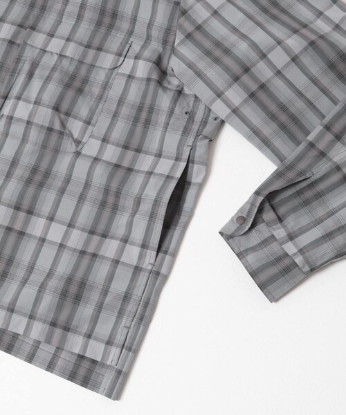 URBAN RESEARCH DOORS(アーバンリサーチドアーズ)の「Snow Peak Apparel FADE CHECK BREEZY SHIRTS(シャツ/ブラウス・メンズ・RED/LIGHT BLUE/GREIGE・M/L/XL)」の6枚目の写真