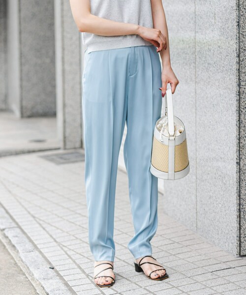 URBAN RESEARCH ROSSO（アーバンリサーチロッソ）の「F by ROSSO　サテンテーパードカラーパンツ（その他パンツ・レディース・BLUE/YELLOW・36/38）」の5枚目の写真