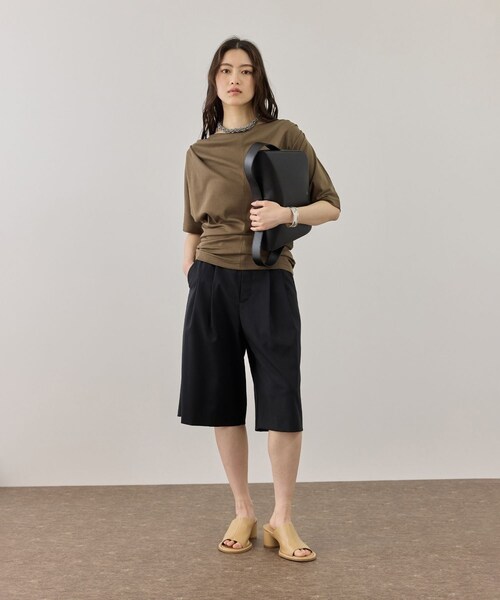 ADAM ET ROPE'（アダムエロペ）の「【サステナブル】アジャストハーフパンツ（その他パンツ・レディース・ブラック/ブラウン系・36/38）」の6枚目の写真