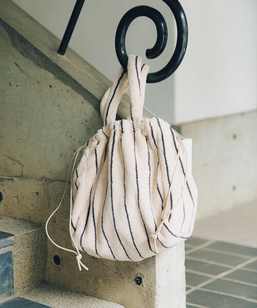 URBAN RESEARCH(アーバンリサーチ)の「BONGUSTA NARAM HANDBAG(ハンドバッグ・レディース・P NEON YEL/CAMEL U/CREAM INK・-)」の5枚目の写真