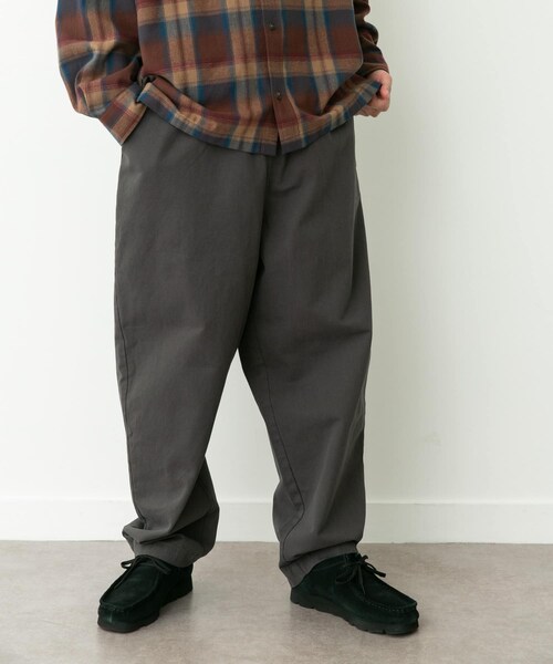 URBAN RESEARCH Sonny Label（アーバンリサーチサニーレーベル）の「ベーシックワイドイージーチノパンツ（チノパンツ・メンズ・ブラック/チャコール/ネイビー/ベージュ・S/M/L）」の19枚目の写真