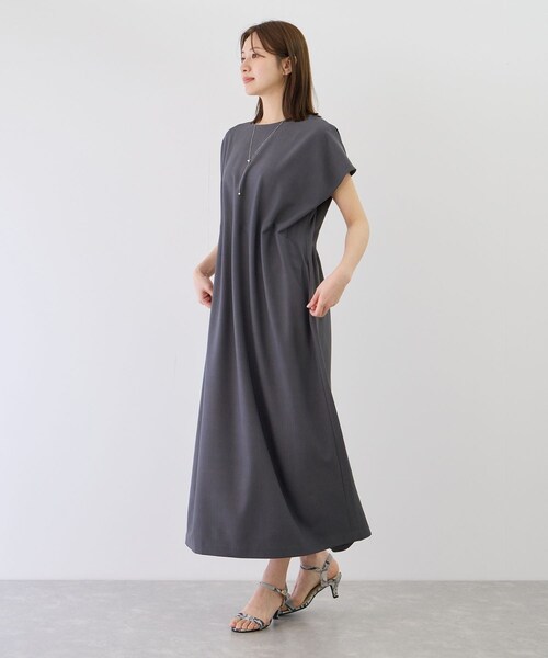 Jayro(ジャイロ)の「リネンタッチタックイージーワンピース(ワンピース・レディース・ブラック/チャコール/ベージュ・M)」の12枚目の写真