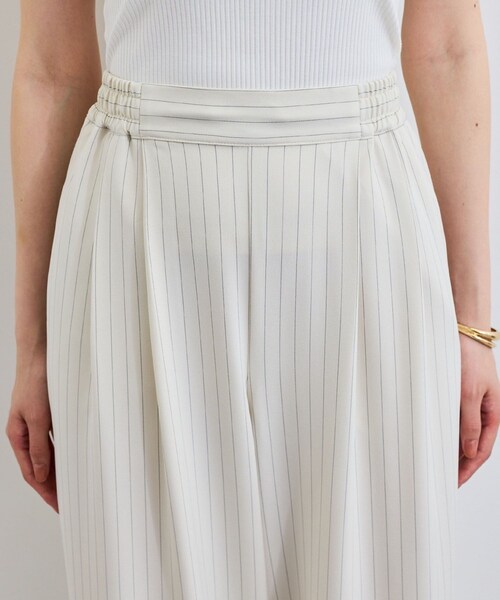 VIS（ビス）の「【接触冷感/UVケア】ピンストライプリラックスワイドパンツ（その他パンツ・レディース・グレー/キナリ/ネイビー系・M/S）」の22枚目の写真