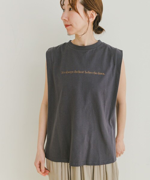 ITEMS URBANRESEARCH（アイテムズ アーバンリサーチ）の「ショルダータックロゴTシャツ（Tシャツ/カットソー・レディース・WHT/CHA/L.PNK・FREE）」の20枚目の写真