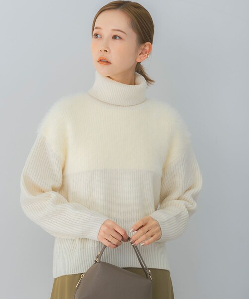 URBAN RESEARCH ROSSO（アーバンリサーチロッソ）の「エアリーヤーンドッキングニットプルオーバー（ニット/セーター・レディース・GRAY/OFF WHITE/BLACK・FREE）」の5枚目の写真