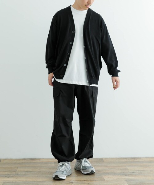 ITEMS URBANRESEARCH（アイテムズ アーバンリサーチ）の「ハイゲージ天竺ニット カーディガン（カーディガン/ボレロ・メンズ・MNT/BLK・M/L）」の10枚目の写真